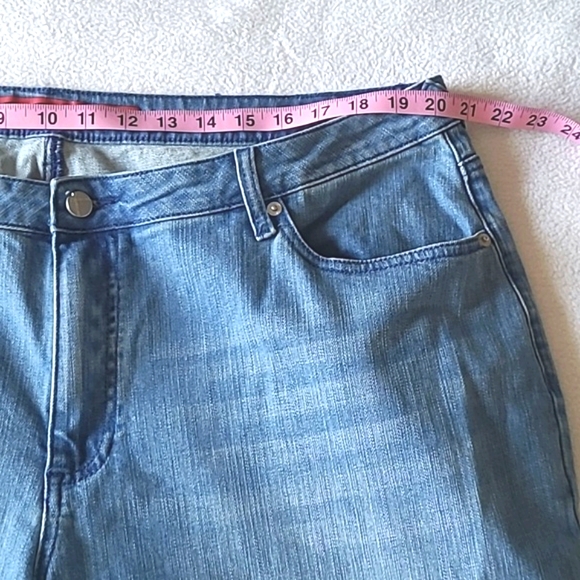 Standards & Practices Wide Leg Cropped Jeans Size 22 Medium Wash Raw Hem - Picture 6 of 16